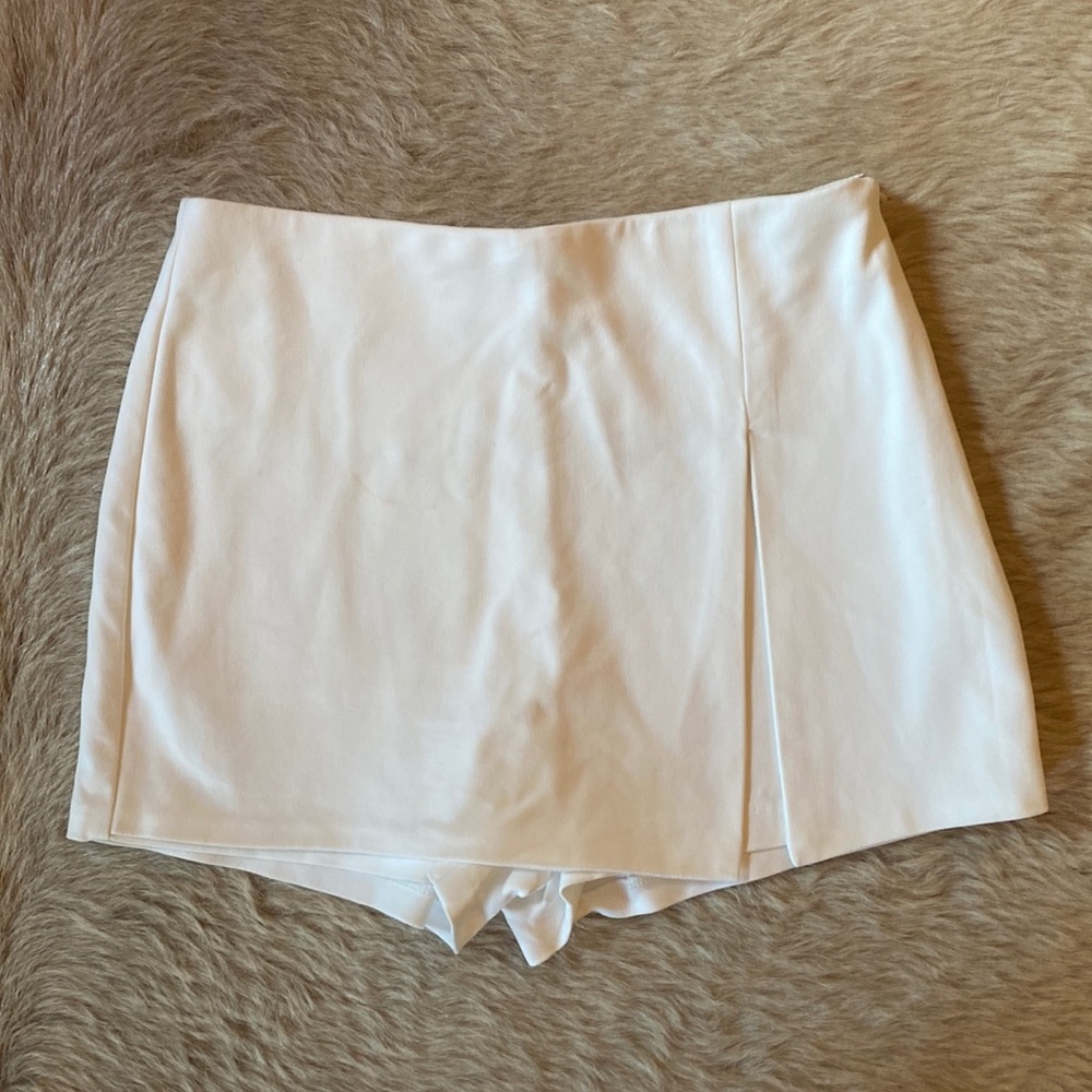 English Factory Short